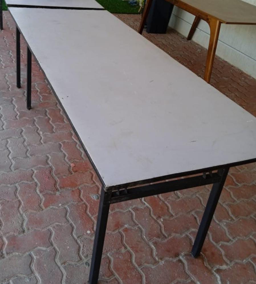 SQUARE TABLE 90 X 90CM